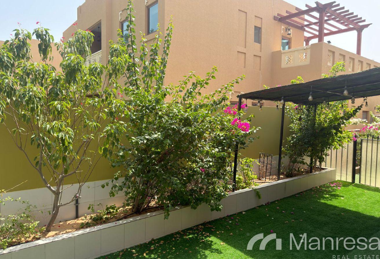Stunning 5BR Villa I Landscaped Garden I Upgraded photo 24
