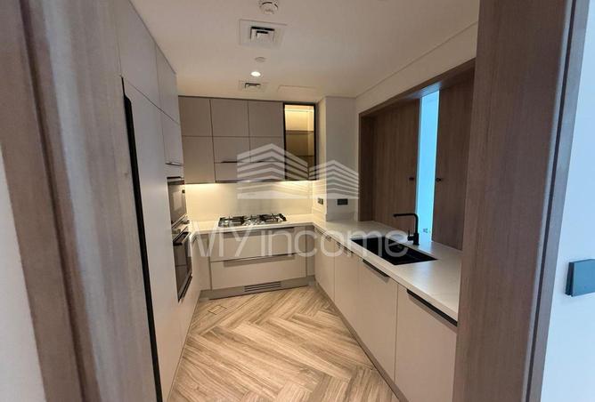 Brand-New | Mid-Floor | 2BR+Maids/Storage Room photo 2
