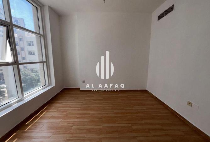 76966133 - Property Main Image