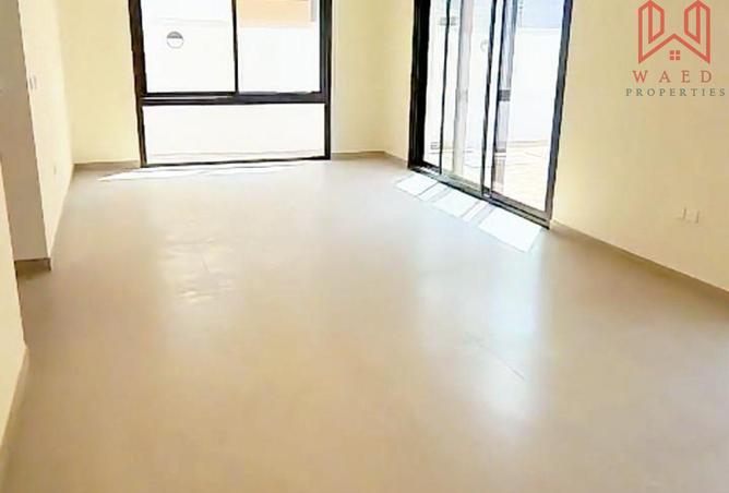 74233687 - Property Image 2