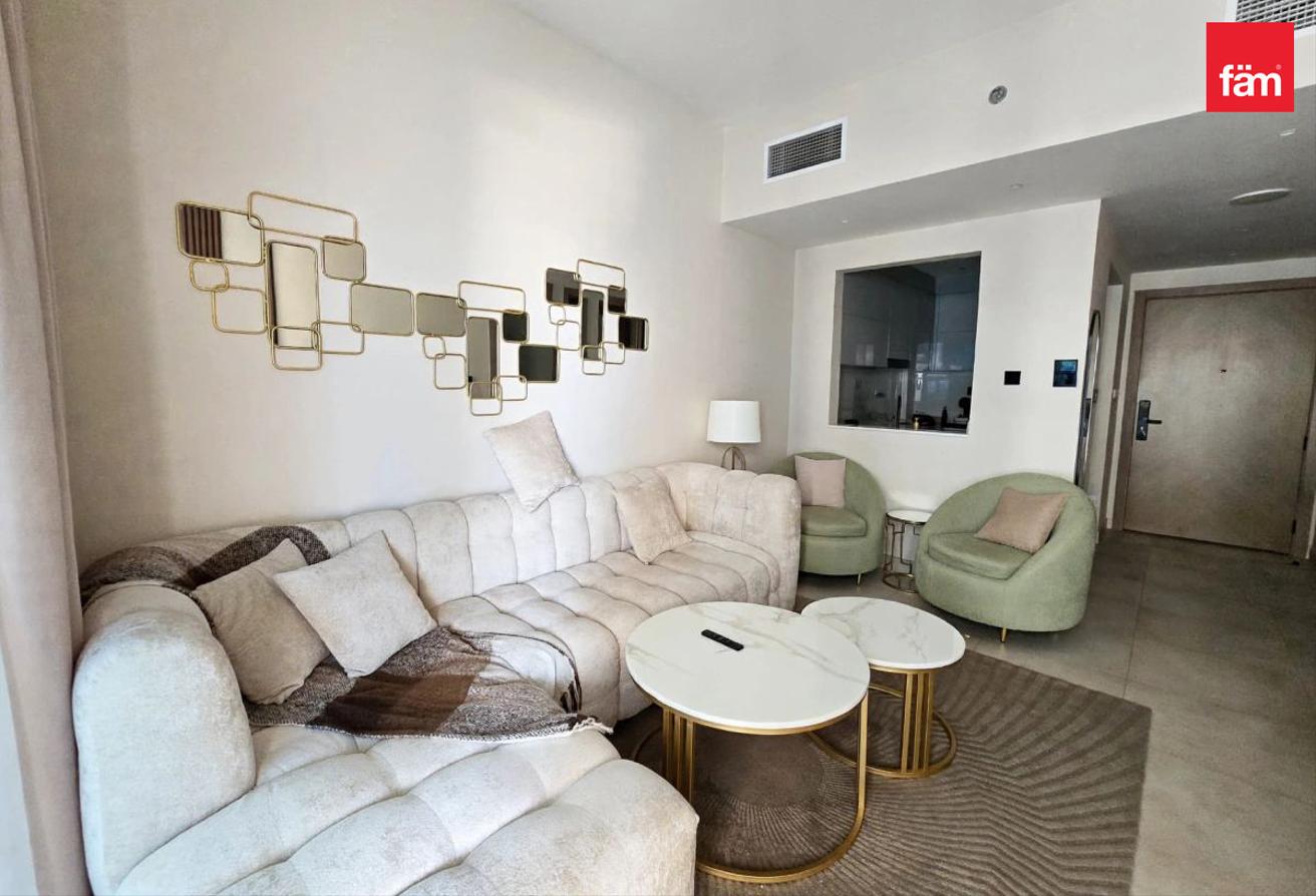 Fully Furnished | Vacant | Exclusive photo 10