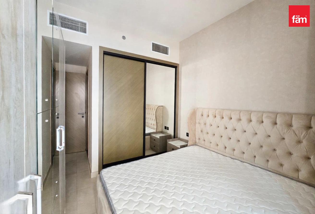 Fully Furnished | Vacant | Exclusive photo 7