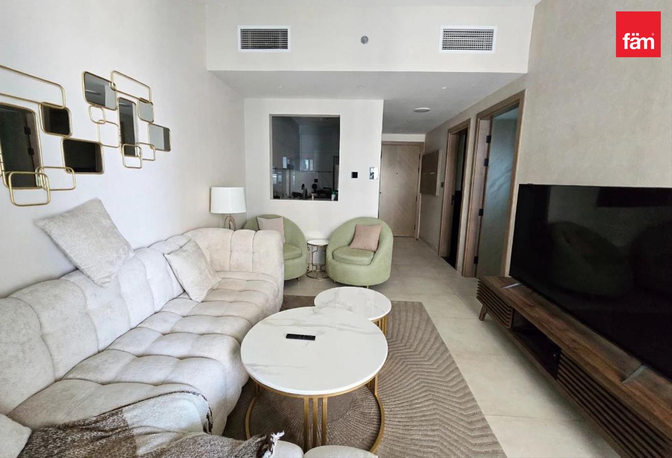 Fully Furnished | Vacant | Exclusive photo 2