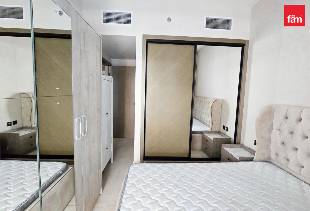 Fully Furnished | Vacant | Exclusive photo 14