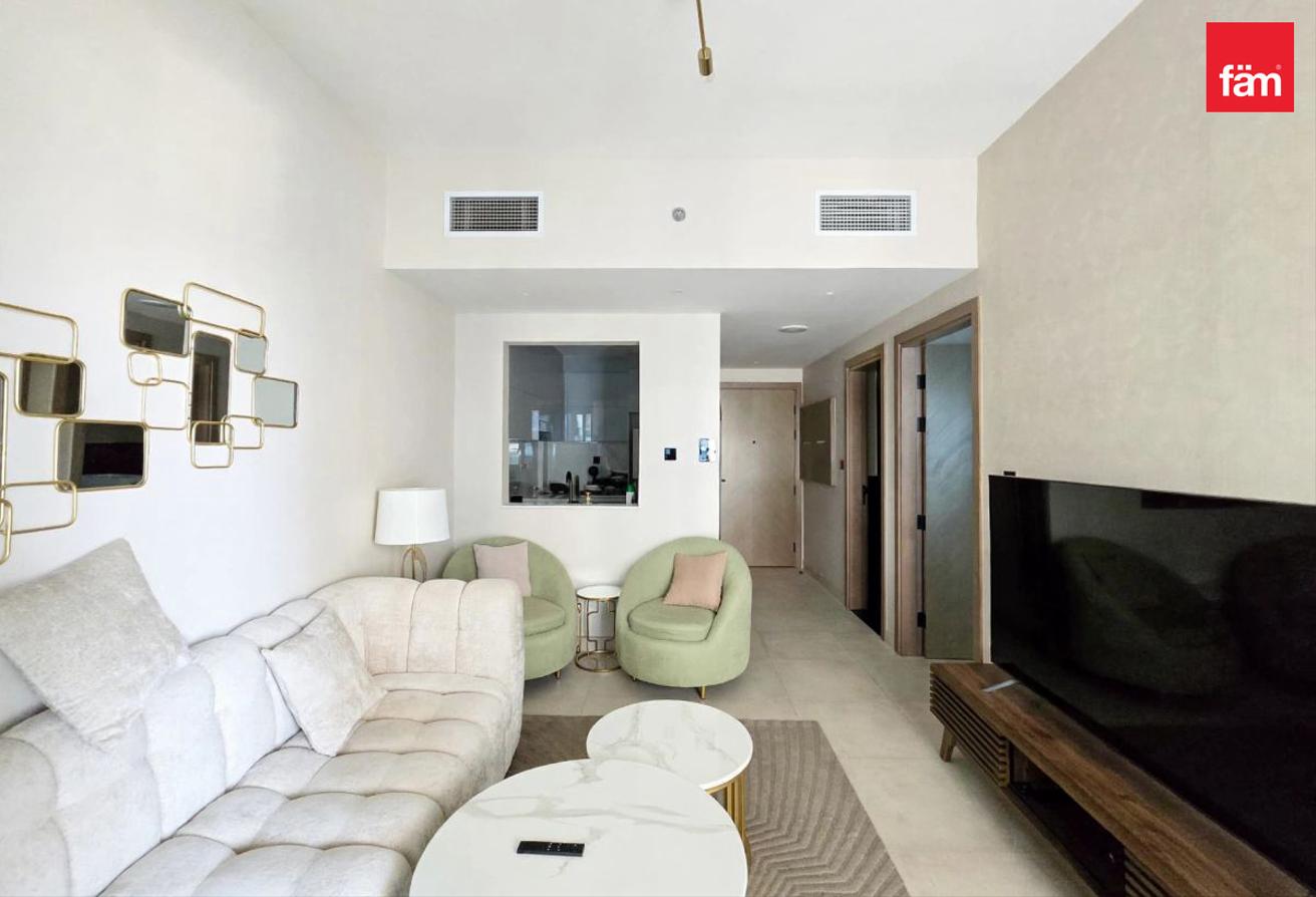 Fully Furnished | Vacant | Exclusive photo 6