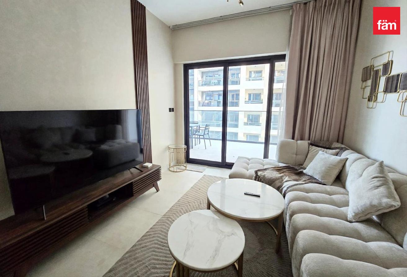 Fully Furnished | Vacant | Exclusive photo 5