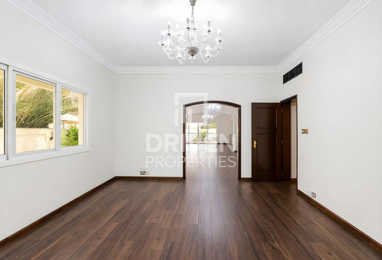 Stand Alone Villa | Large Layout | Skyline View photo 6