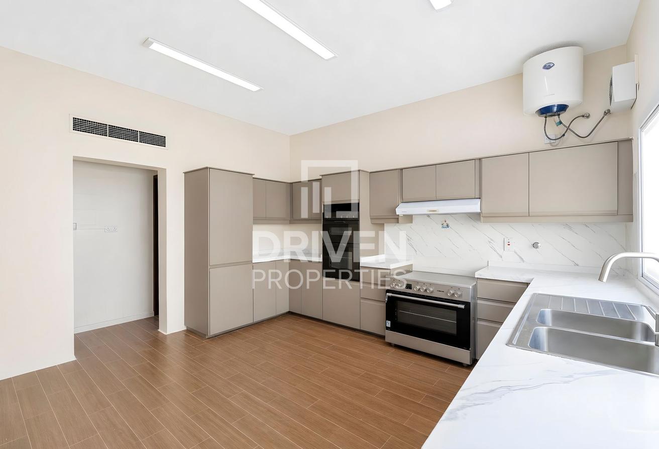 Stand Alone Villa | Large Layout | Skyline View photo 16