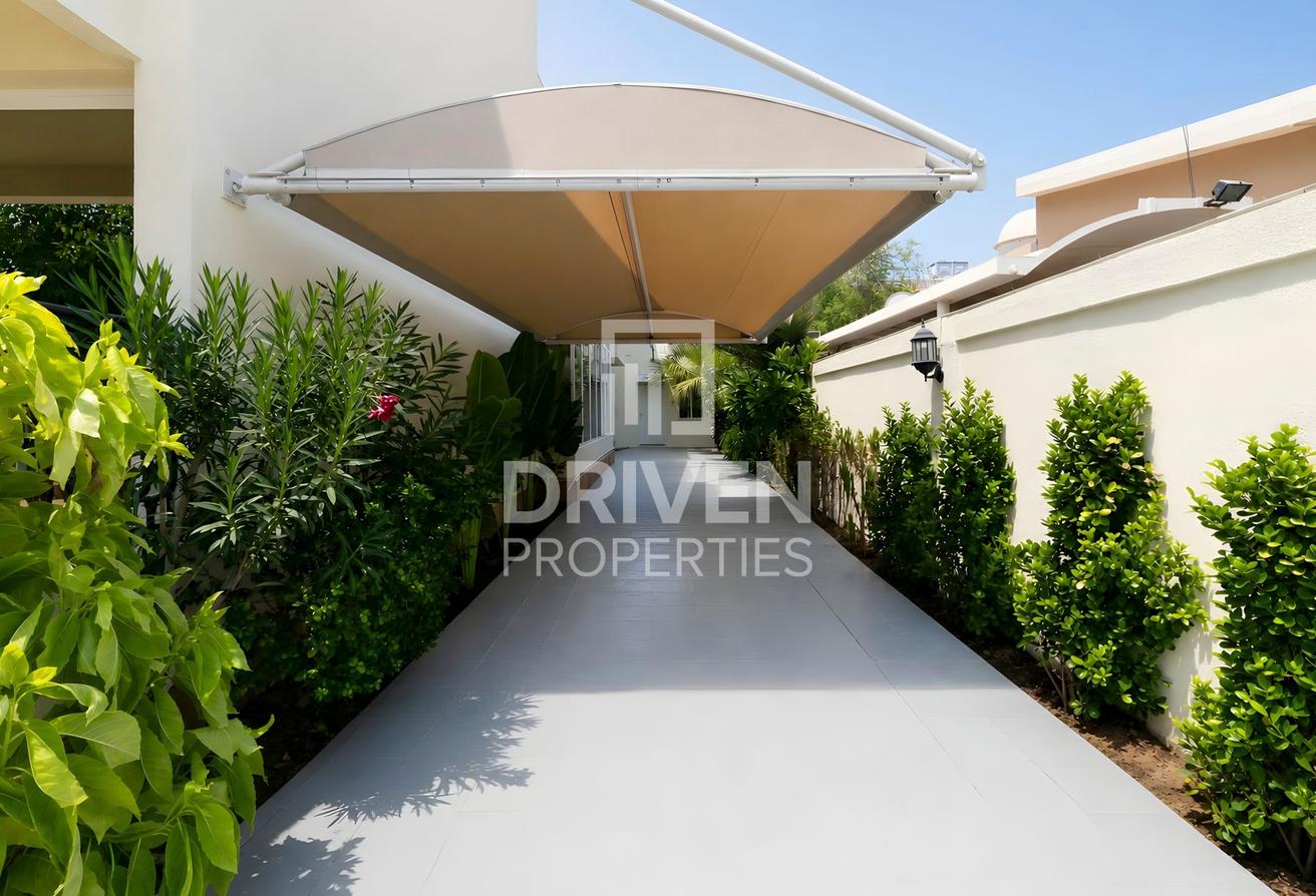 Stand Alone Villa | Large Layout | Skyline View photo 2