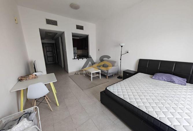 Upgraded Furnished Studio in Discovery Gardens photo 2