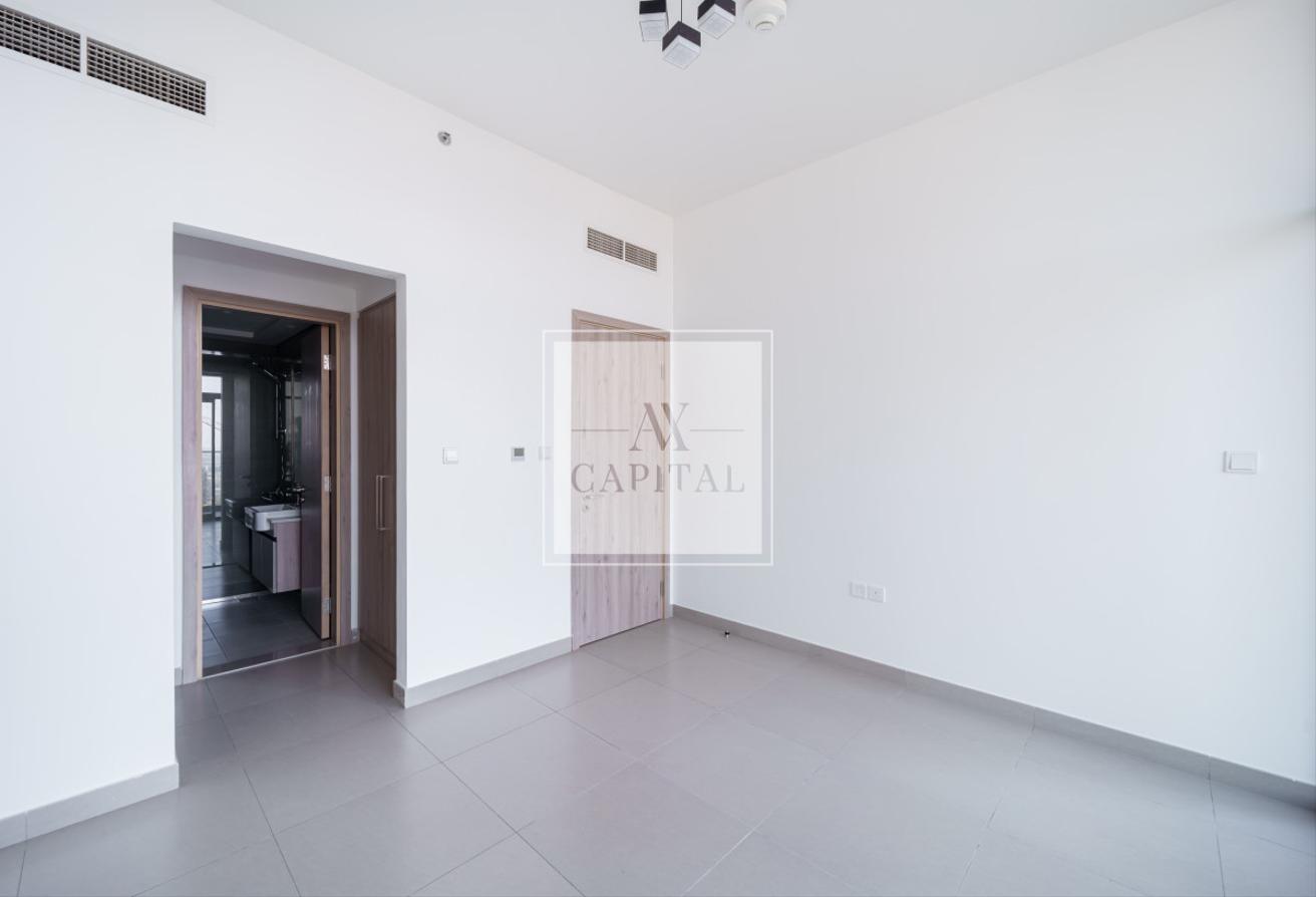 High floor | Close to Park | Unfurnished | Vacant photo 10