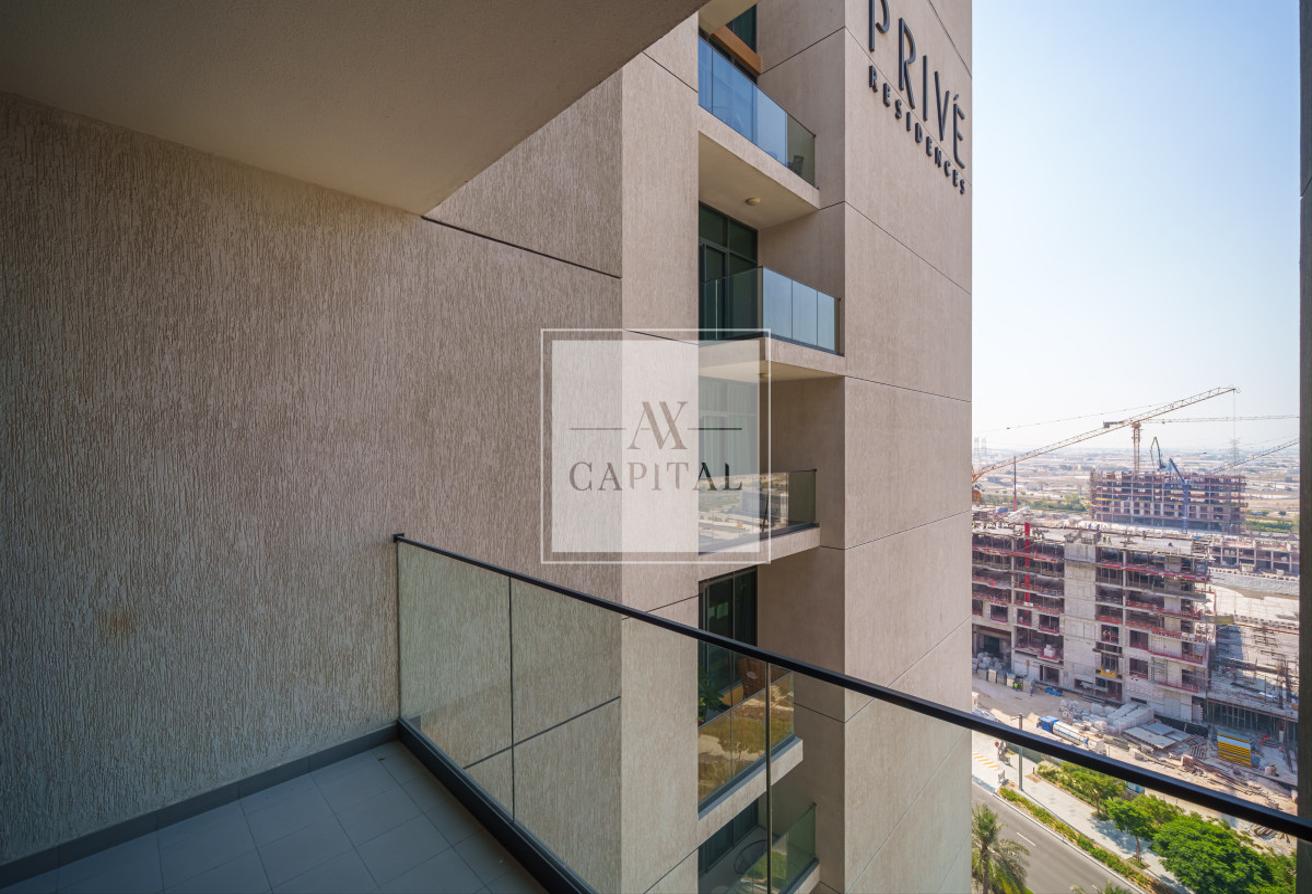 High floor | Close to Park | Unfurnished | Vacant photo 14