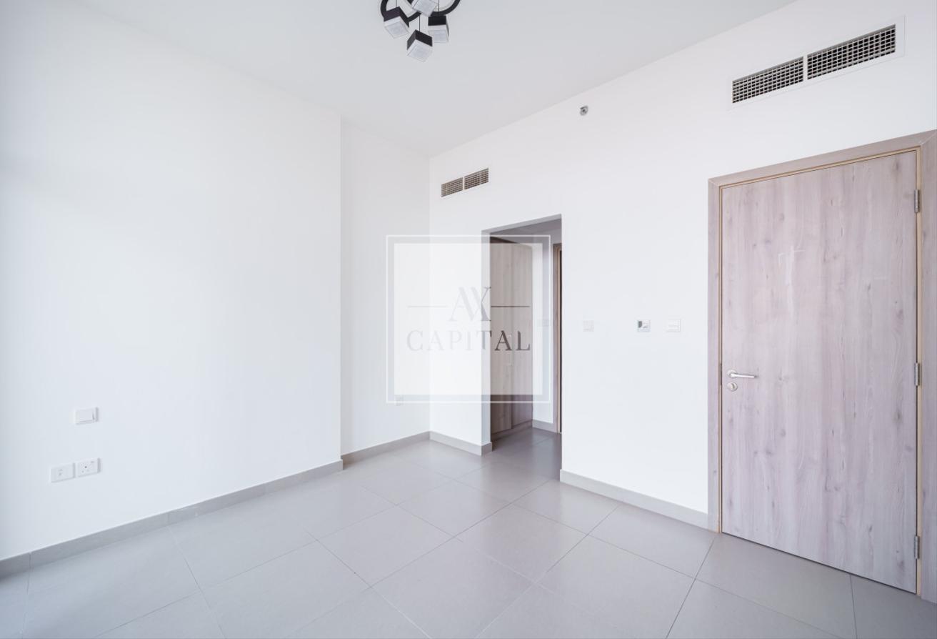 High floor | Close to Park | Unfurnished | Vacant photo 9