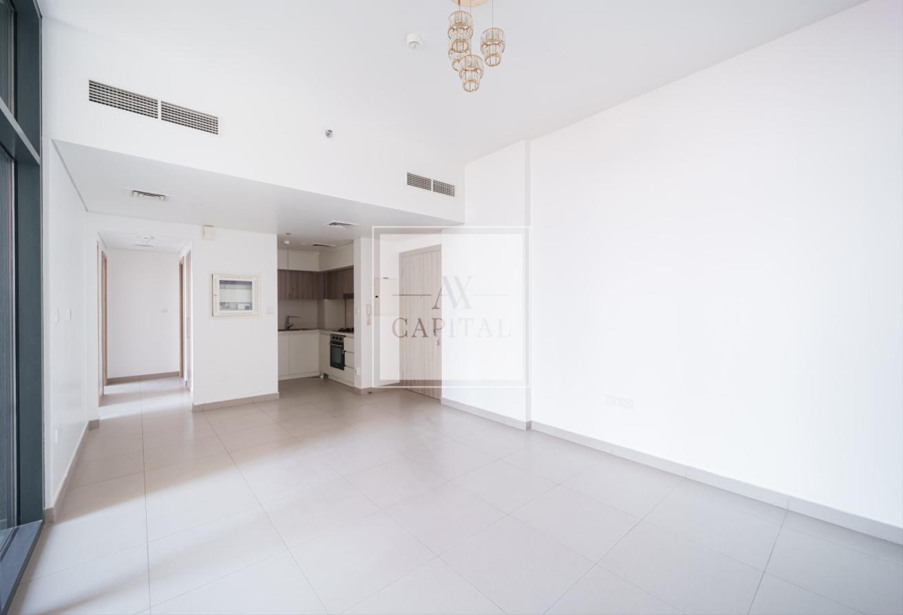 High floor | Close to Park | Unfurnished | Vacant photo 3