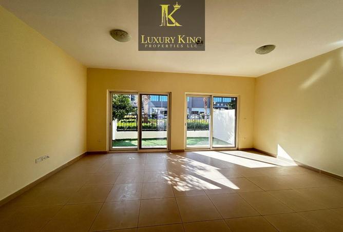 82393961 - Property Image 3