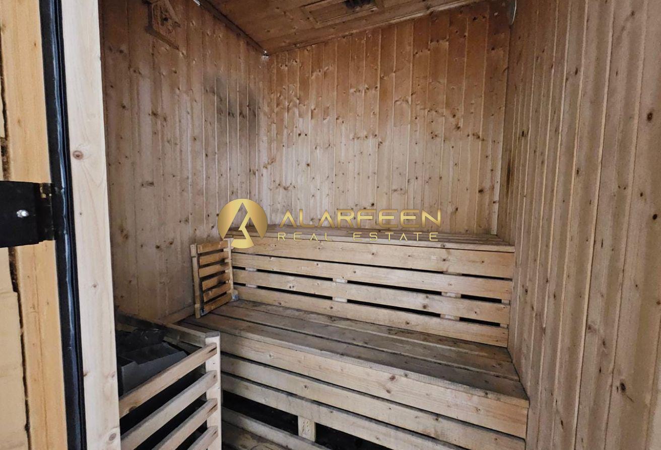 Modern Furnished | Spacious | Near To Circle Mall photo 5