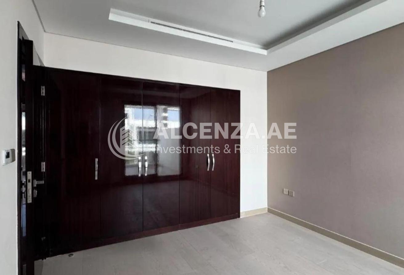 Luxury Living | Brand New | Full Golf Course Views photo 7