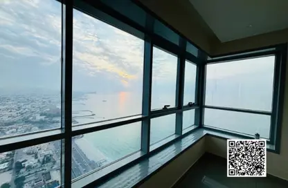 شقة - 2 غرف نوم - 2 حمامات للبيع في برج الكورنيش - طريق كورنيش عجمان - عجمان