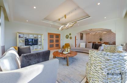 Villa - 5 Bedrooms - 6 Bathrooms for sale in Garden Homes Frond P - Garden Homes - Palm Jumeirah - Dubai