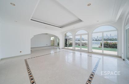 Villa - 5 Bedrooms - 6 Bathrooms for sale in Garden Homes Frond P - Garden Homes - Palm Jumeirah - Dubai