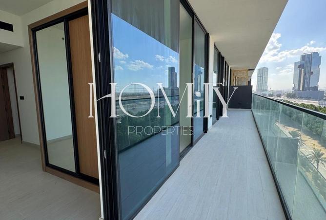 2BHK + STUDY | HIGH-END QUALITY | HIGHER FLOOR photo 3