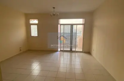 شقة - 1 حمام للايجار في د80 - طراز الصين - المدينة العالمية - دبي