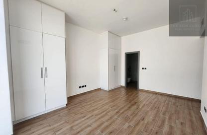 Apartment - 2 Bedrooms - 3 Bathrooms for rent in V2 - Dubai Sports City - Dubai