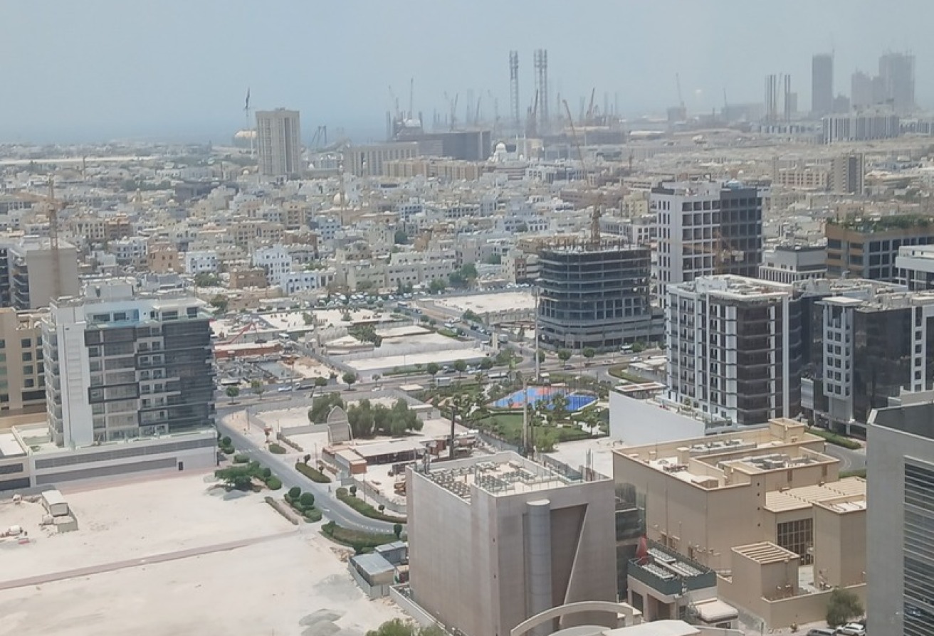 Luxury 2BR Apartment | Sea View | 4 Cheques gallery image