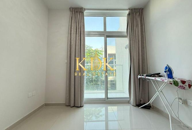 Unfurnished 3BR | Premium Quality | Book now photo 3