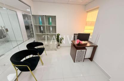 Office Space - Studio - 1 Bathroom for rent in Silver Home Building - Hor Al Anz - Deira - Dubai