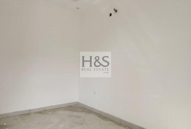 74240310 - Property Image 3