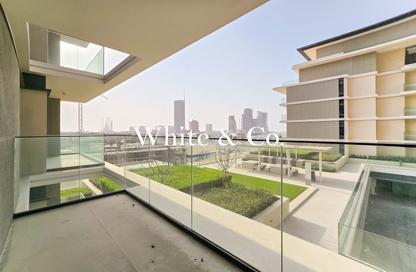 Apartment - 2 Bedrooms - 2 Bathrooms for sale in Seagate Building 3 - Seagate - Mina Rashid - Dubai