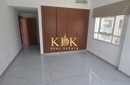 Apartment - 2 Bedrooms - 3 Bathrooms for rent in Plaza Residences 1 - Plaza Residences - District 13 - Jumeirah Village Circle - Dubai
