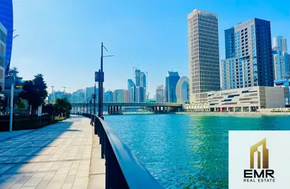 Apartment - 1 Bedroom - 2 Bathrooms for rent in Windsor Manor - Business Bay - Dubai