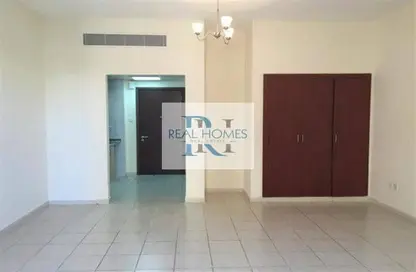 Apartment - 1 Bathroom for sale in Building IC1-EMR-14 - Emirates Cluster - International City - Dubai