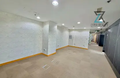 Office Space - Studio - 3 Bathrooms for rent in Jumeirah Apartments - Jumeirah 1 - Jumeirah - Dubai