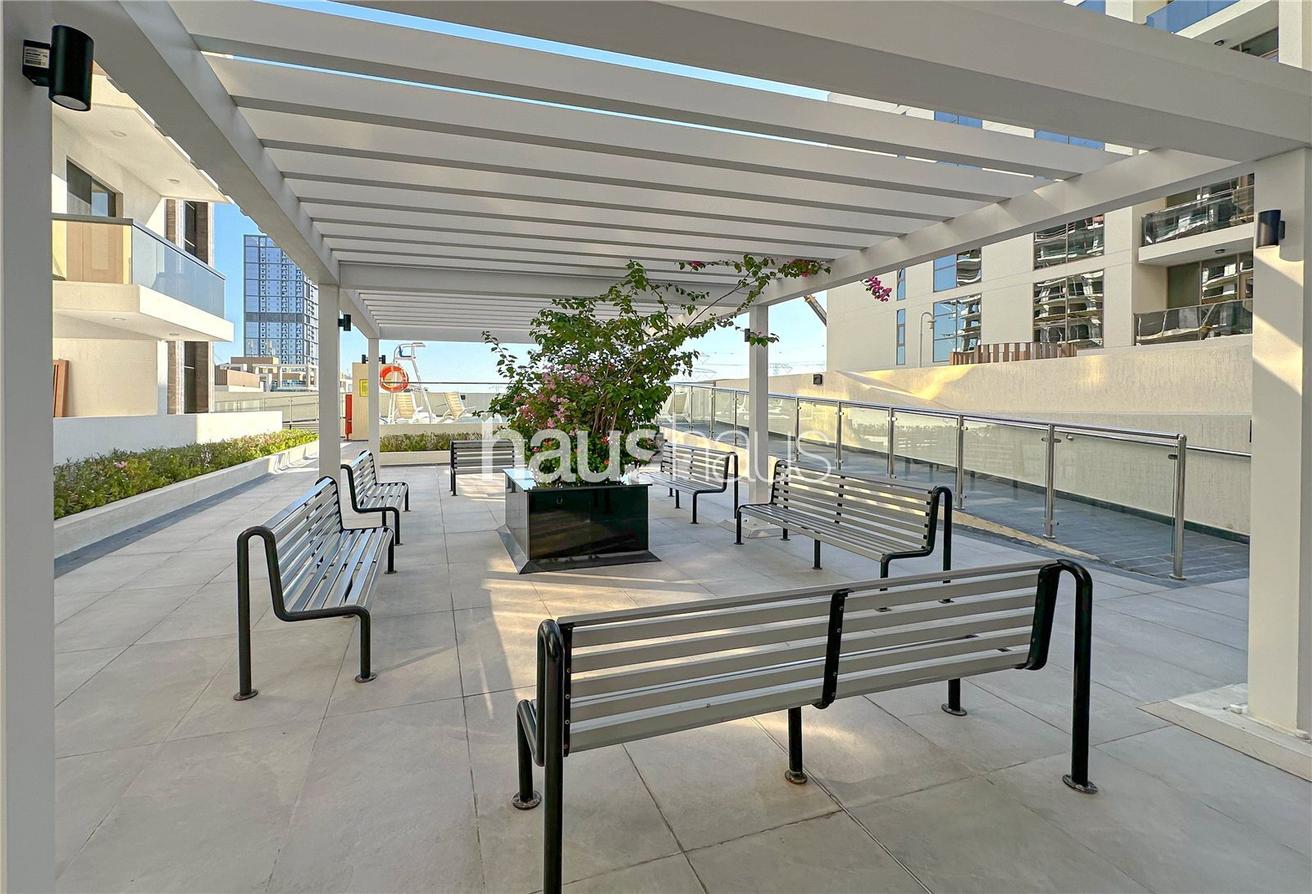 3 Bed Duplex | 3 parking spots | Great ammenities photo 10