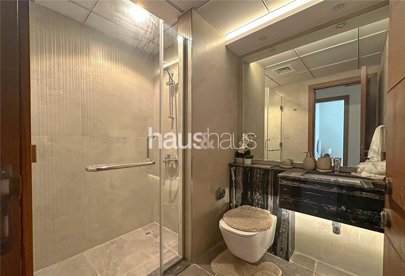 3 Bed Duplex | 3 parking spots | Great ammenities photo 5