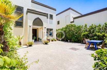 Villa - 3 Bedrooms - 4 Bathrooms for sale in Regional Small - Regional - Jumeirah Park - Dubai Villa - 3 Bedrooms - 4 Bathrooms for sale in Regional Small - Regional - Jumeirah Park - Dubai
