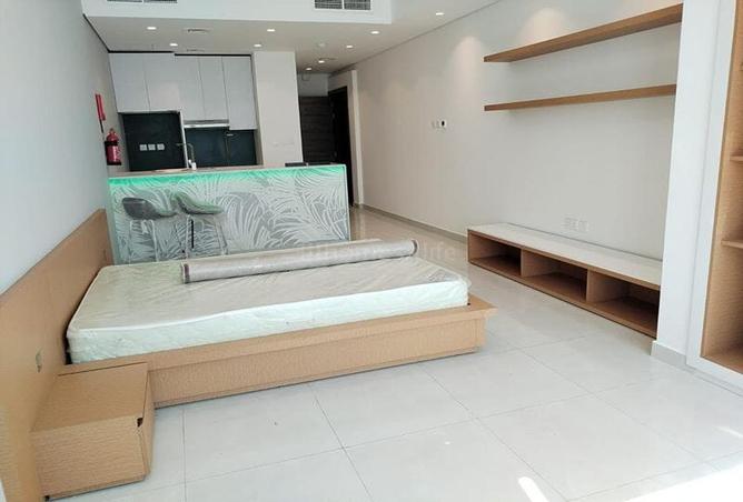 Semi Furnished Apartment | Investor Deal | Balcony