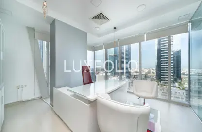 مكتب - استوديو للايجار في القمة - الخليج التجاري - دبي