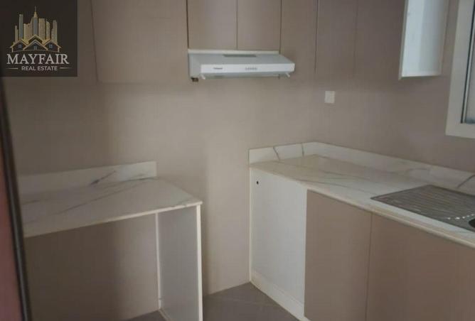 98274384 - Property Image 3