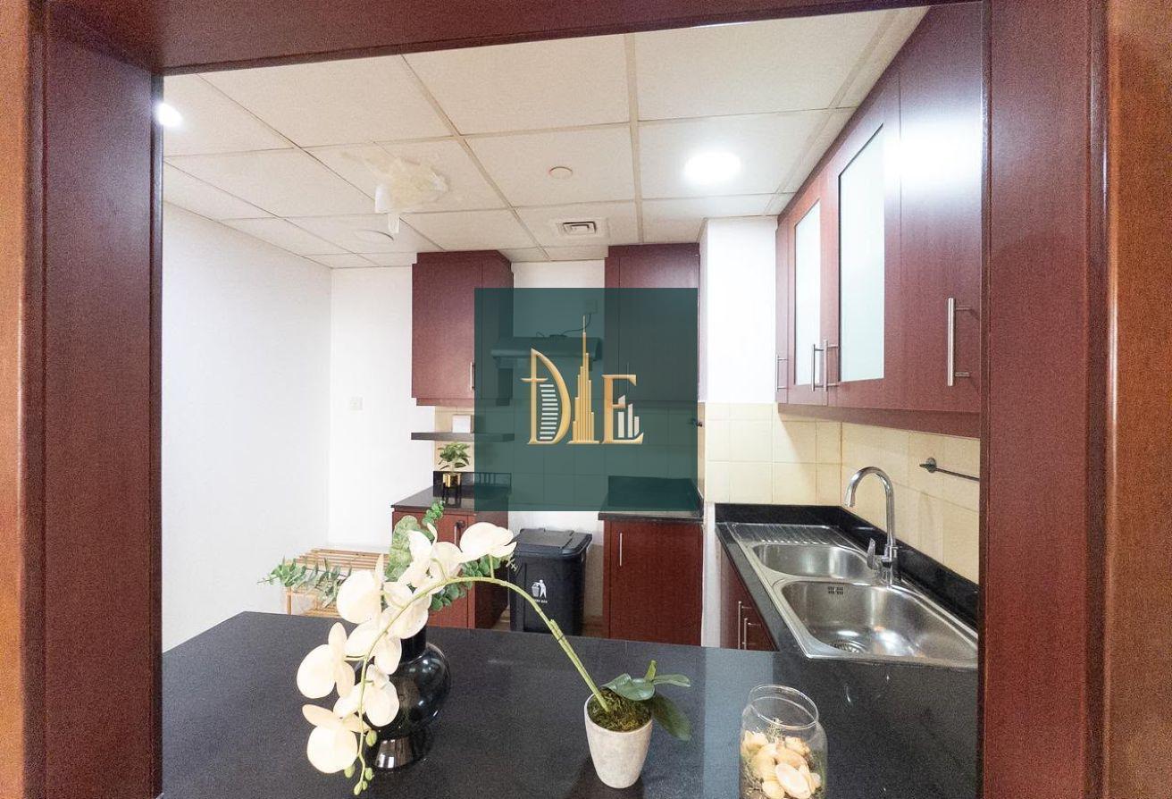 Fully Furnished | Stunning Water Views | Vacant photo 16