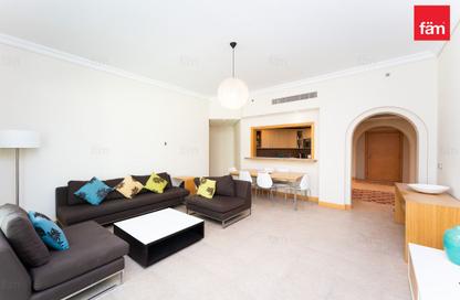 Apartment - 2 - 2 for rent in Al Das - Shoreline Apartments - Palm Jumeirah - Dubai