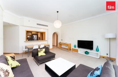 Apartment - 2 - 2 for rent in Al Das - Shoreline Apartments - Palm Jumeirah - Dubai