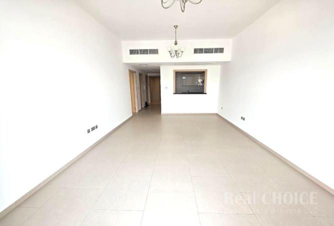 123824617 - Property Main Image