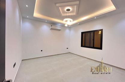 Villa - 4 Bedrooms - 6 Bathrooms for rent in Al Helio 1 - Al Helio - Ajman