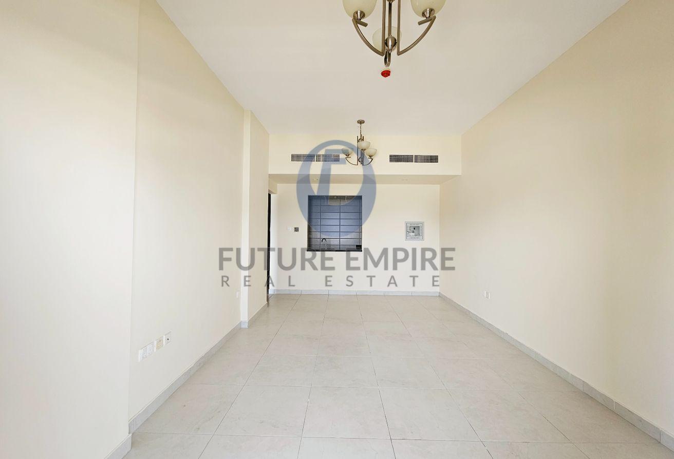 Luxurious 1BR + Balcony |NEAR METRO| Ready to Move photo 4