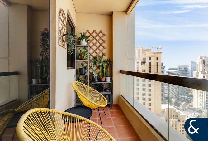 3-bed apartment in Sadaf 6 · Upgraded · High floor — photo 2