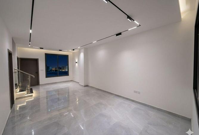 101989031 - Property Image 3